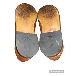 Allen Edmonds \